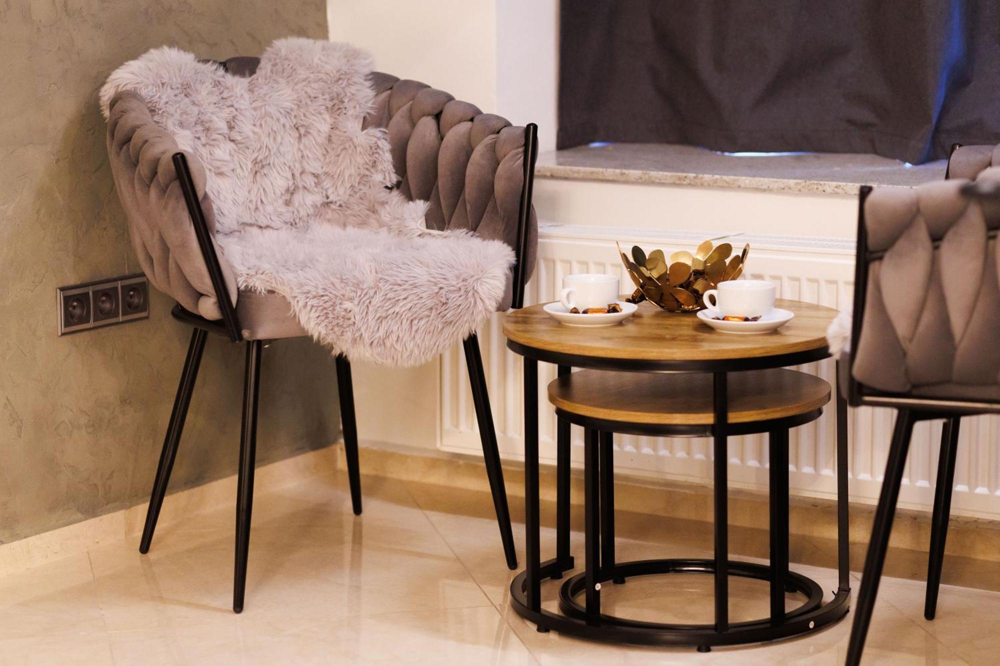 Leo Apartment Suite & Private Spa Zone - Old City Bratislava Dış mekan fotoğraf