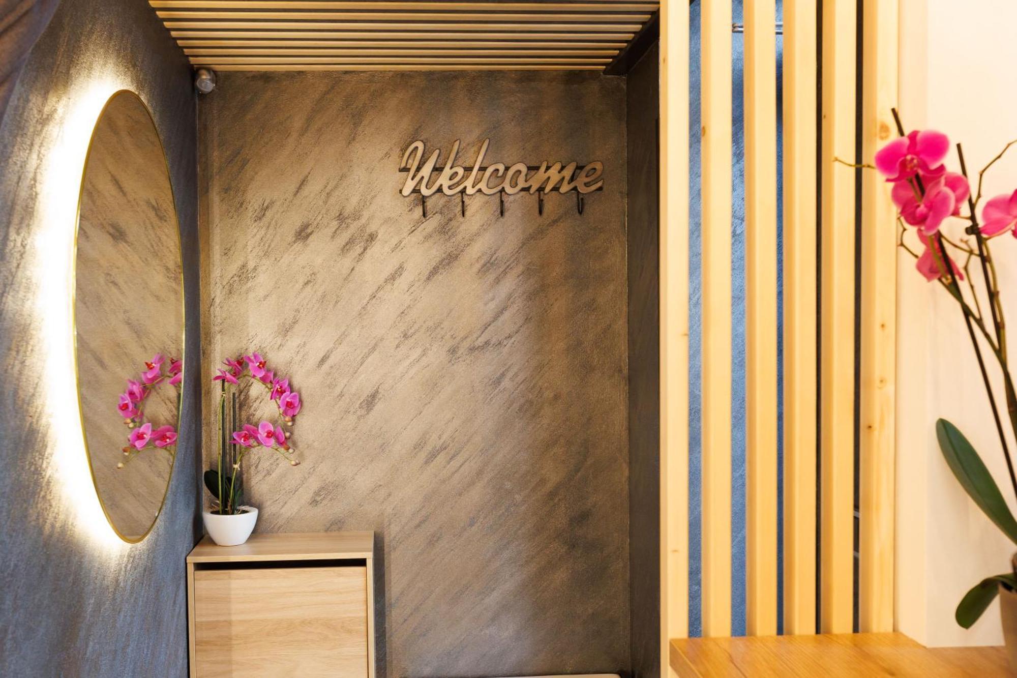 Leo Apartment Suite & Private Spa Zone - Old City Bratislava Dış mekan fotoğraf