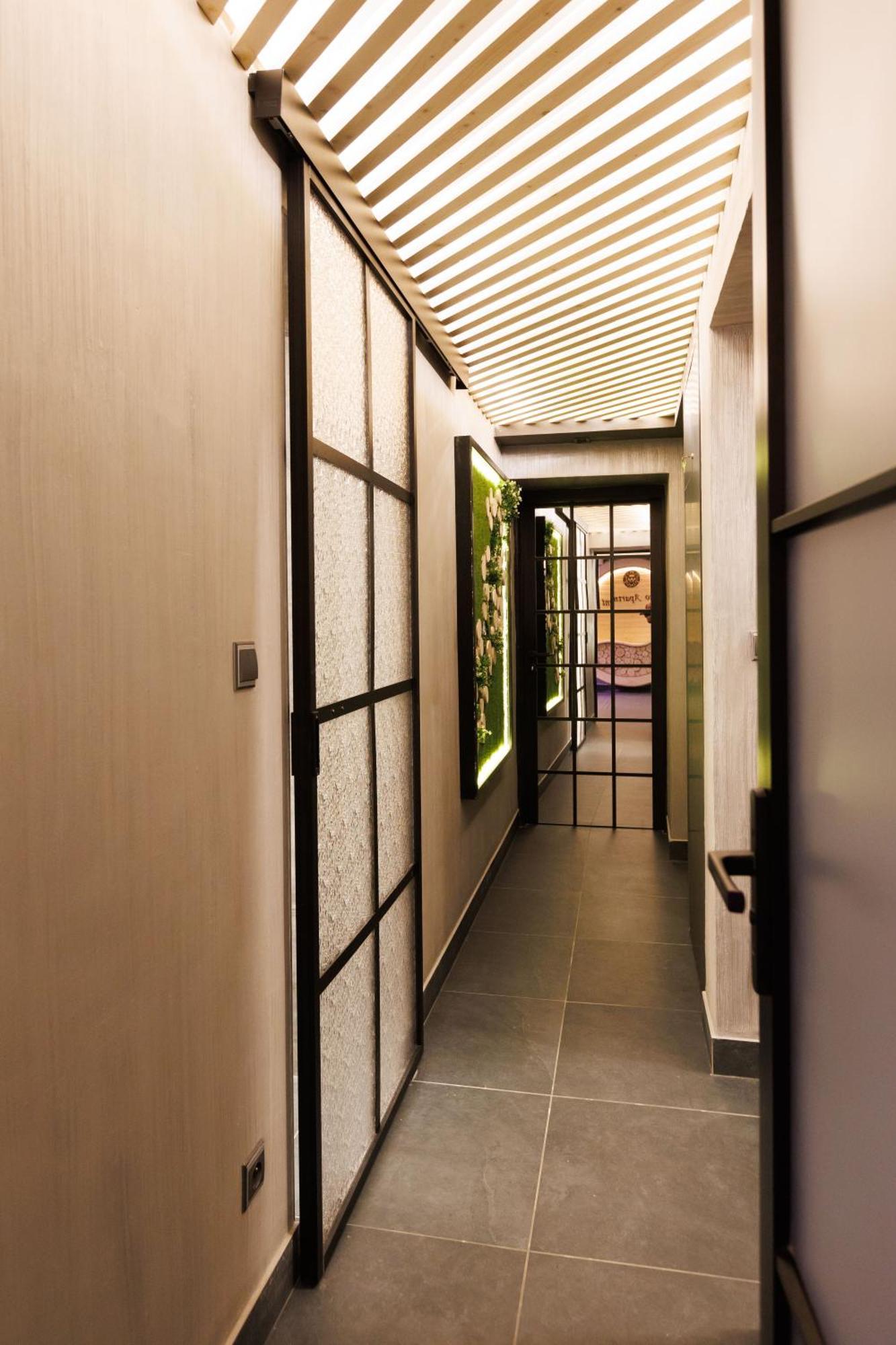 Leo Apartment Suite & Private Spa Zone - Old City Bratislava Dış mekan fotoğraf
