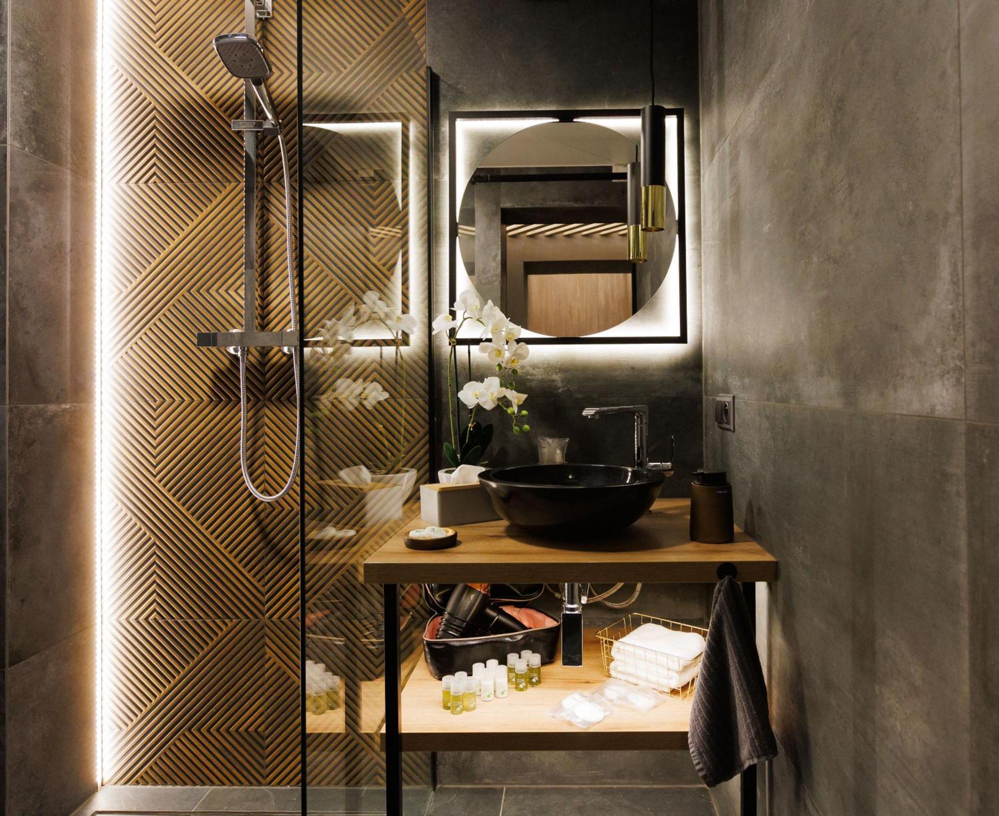 Leo Apartment Suite & Private Spa Zone - Old City Bratislava Dış mekan fotoğraf